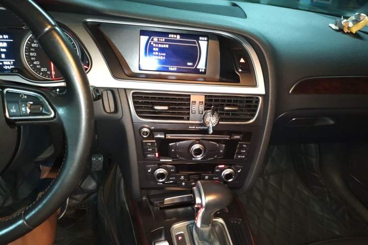 Used Audi A4L 2016 35 TFSI Collection Edition S line Comfort Model Audio And AC Panel