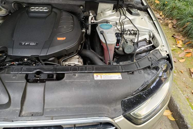Used Audi A4L 2016 35 TFSI Collector's Edition Automatic Standard Model Engine Bay Left