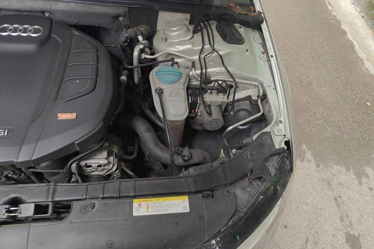 Used Audi A4L 2016 35 TFSI Collector's Edition Automatic Standard Model Engine Bay Left