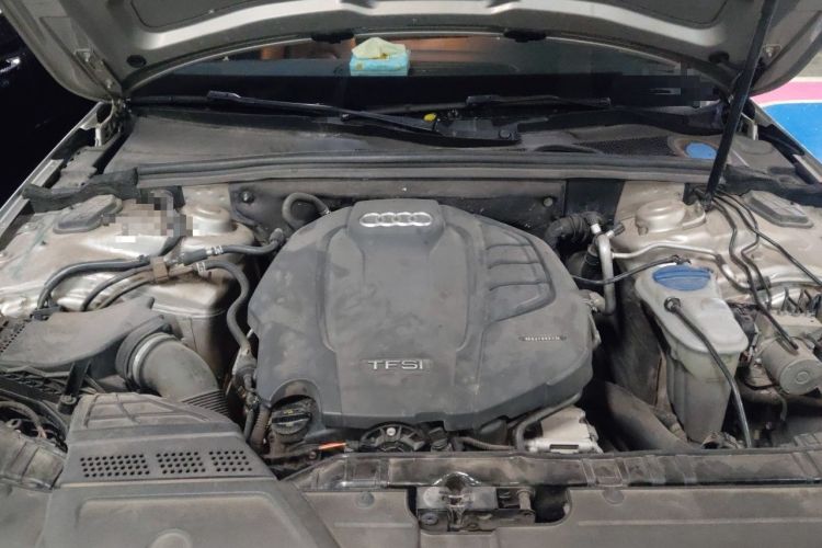 Used Audi A4L 2016 35 TFSI Collector's Edition Automatic Standard Model Engine Bay