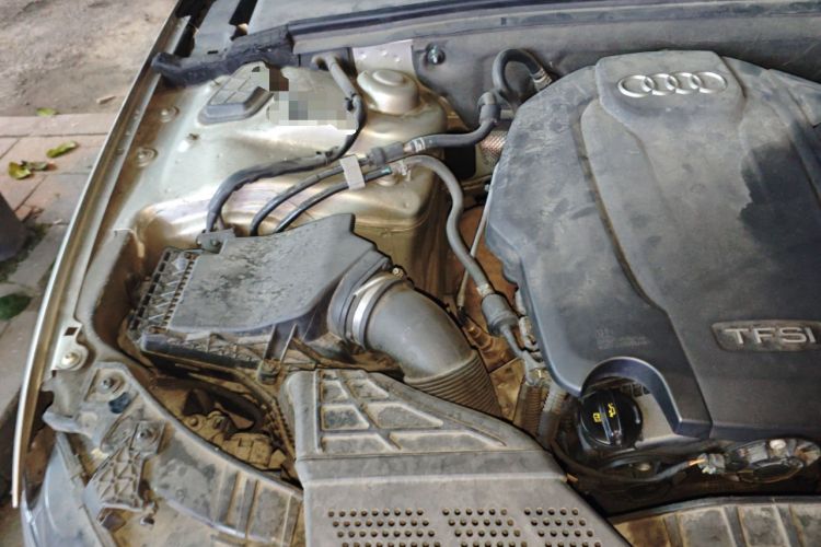 Used Audi A4L 2016 35 TFSI Automatic Comfort Model Engine Bay Right