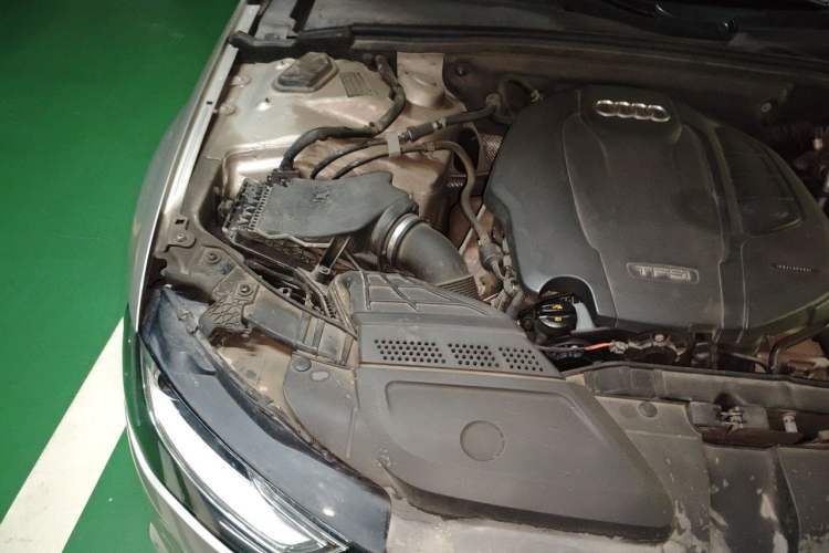 Used Audi A4L 2016 35 TFSI Collection Edition S line Comfort Model Engine Bay Right