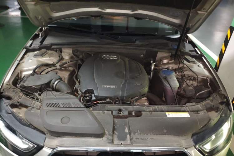 Used Audi A4L 2016 35 TFSI Collection Edition S line Comfort Model Engine Bay