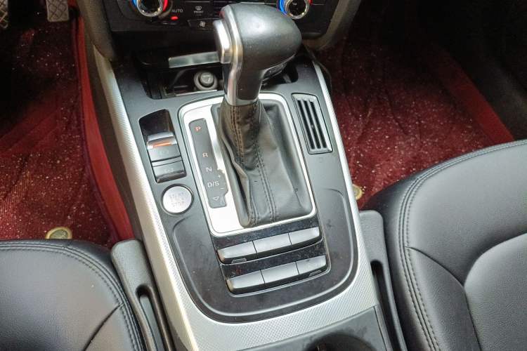 Used Audi A4L 2016 35 TFSI Collector's Edition Automatic Standard Model Gear Lever