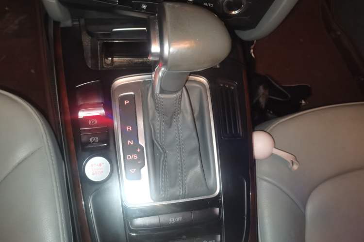 Used Audi A4L 2016 35 TFSI Collection Edition S line Comfort Model Gear Lever