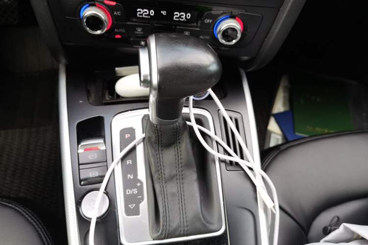 Used Audi A4L 2016 35 TFSI Collector's Edition Automatic Standard Model Gear Lever