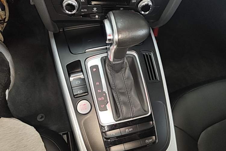 Used Audi A4L 2016 35 TFSI Collector's Edition Automatic Standard Model Gear Lever