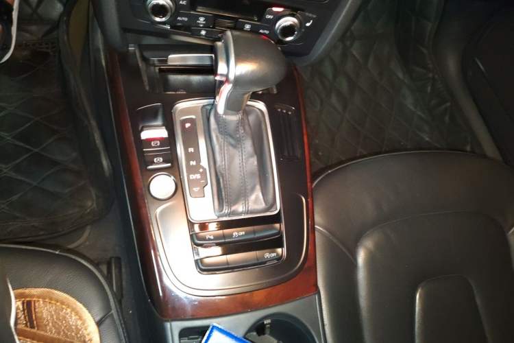 Used Audi A4L 2016 35 TFSI Collection Edition S line Comfort Model Gear Lever