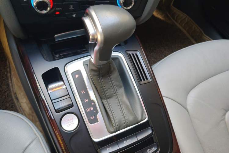 Used Audi A4L 2016 35 TFSI Collection Edition S line Comfort Model Gear Lever