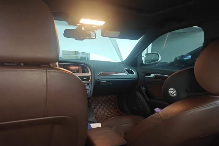 Used Audi A4L 2016 35 TFSI Collection Edition S line Comfort Model Headliner
