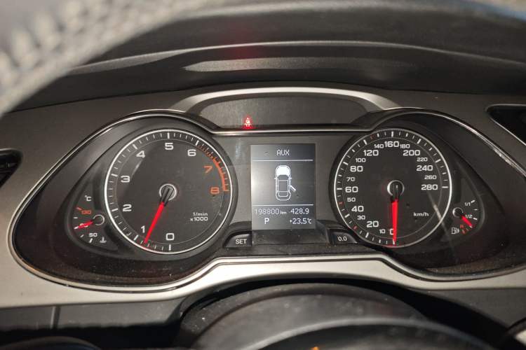 Used Audi A4L 2016 35 TFSI Automatic Comfort Model Instrument Cluster