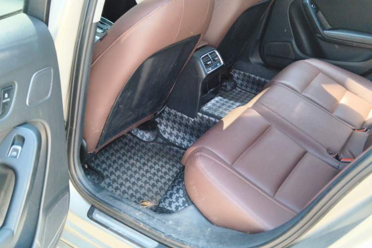 Used Audi A4L 2016 35 TFSI Collector's Edition Automatic Standard Model Left Rear Seat