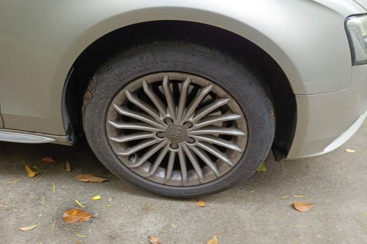 Used Audi A4L 2016 35 TFSI Collector's Edition Automatic Standard Model Right Front Wheel Hub