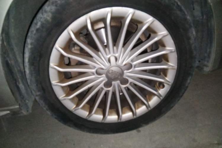 Used Audi A4L 2016 35 TFSI Collector's Edition Automatic Standard Model Right Front Wheel Hub