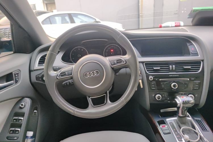Used Audi A4L 2016 35 TFSI Automatic Comfort Model Steering Wheel