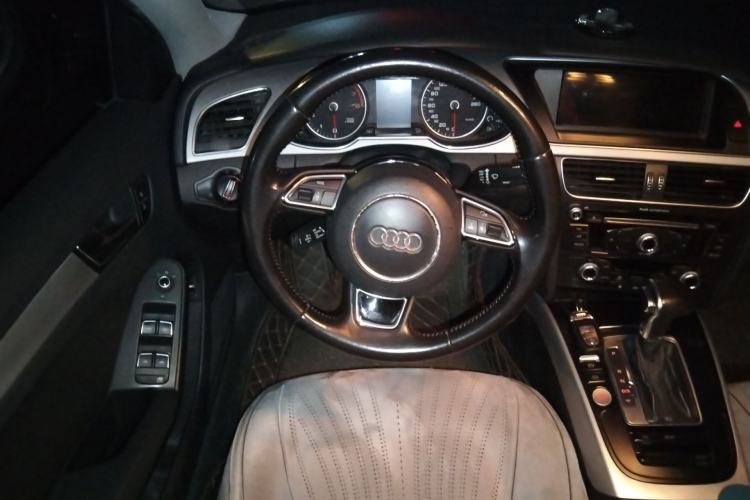 Used Audi A4L 2016 35 TFSI Collector's Edition Automatic Standard Model Steering Wheel