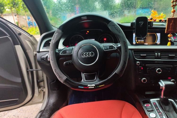 Used Audi A4L 2016 35 TFSI Collection Edition S line Comfort Model Steering Wheel