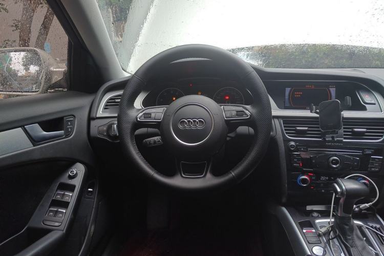 Used Audi A4L 2016 35 TFSI Collector's Edition Automatic Standard Model Steering Wheel
