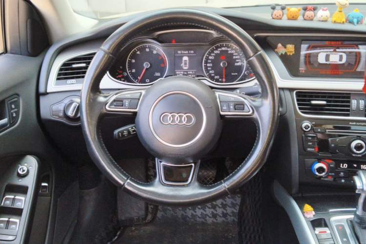 Used Audi A4L 2016 35 TFSI Collector's Edition Automatic Standard Model Steering Wheel