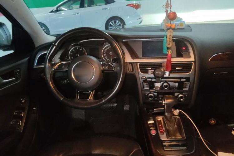 Used Audi A4L 2016 35 TFSI Collector's Edition Automatic Standard Model Steering Wheel
