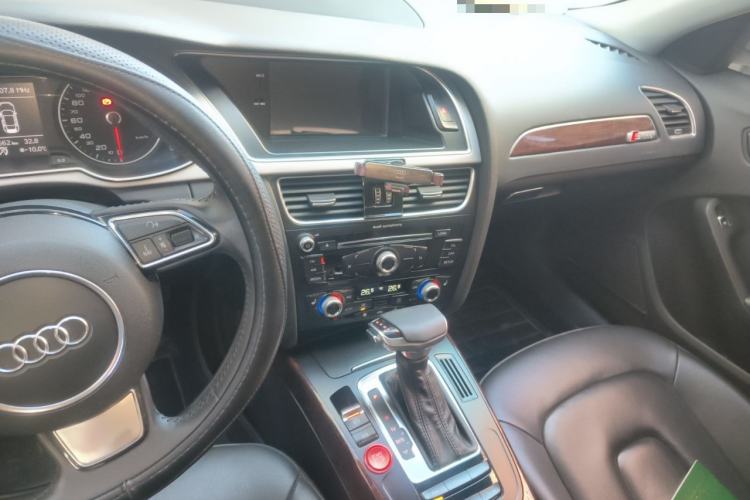 Used Audi A4L 2016 35 TFSI Collection Edition S line Comfort Model Audio And AC Panel