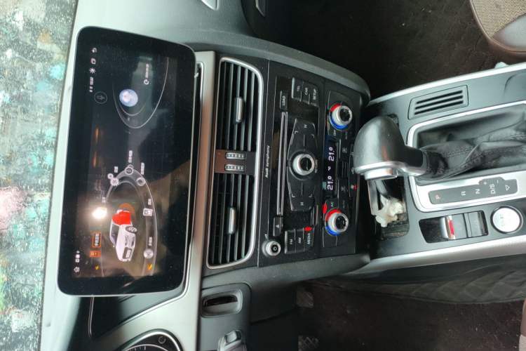 Used Audi A4L 2016 35 TFSI Collector's Edition Automatic Standard Model Audio And AC Panel