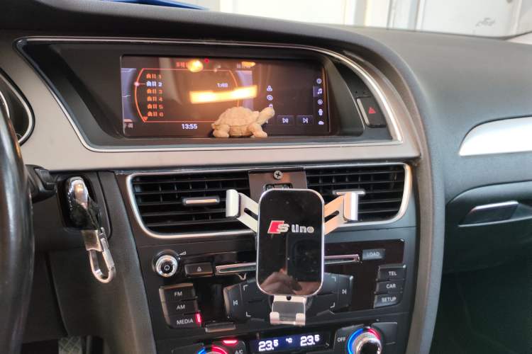 Used Audi A4L 2016 35 TFSI Collector's Edition Automatic Standard Model Audio And AC Panel