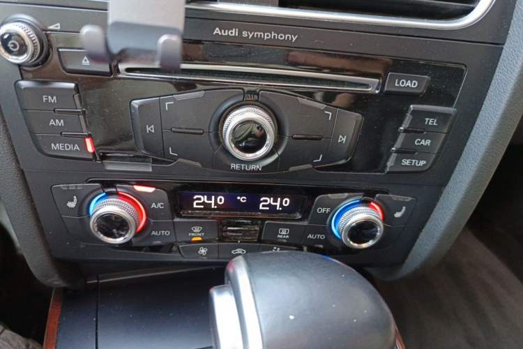 Used Audi A4L 2016 35 TFSI Collection Edition S line Comfort Model Audio And AC Panel