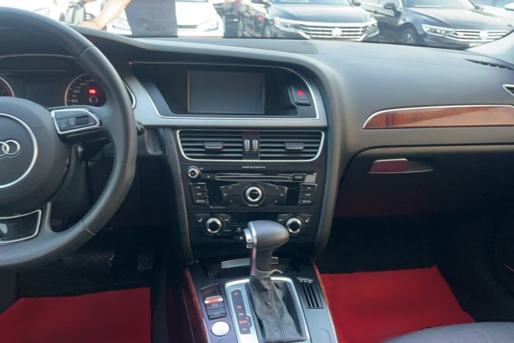 Used Audi A4L 2016 35 TFSI Automatic Comfort Model Audio And AC Panel