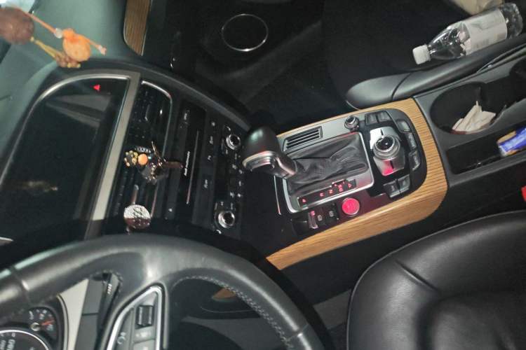Used Audi A4L 2016 35 TFSI Collection Edition S line Luxury Model Audio And AC Panel