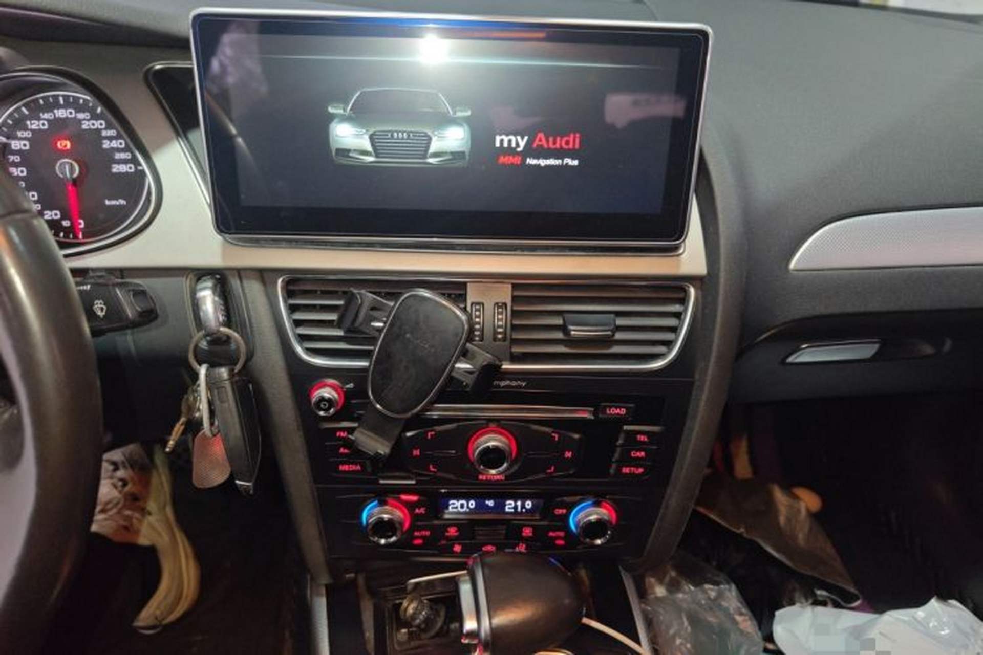Used Audi A4L 2016 35 TFSI Automatic Standard Model Audio And AC Panel