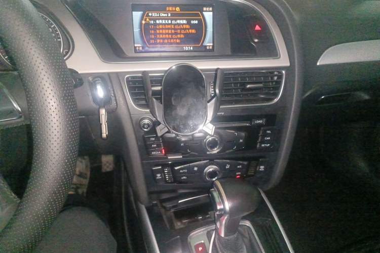 Used Audi A4L 2016 30 TFSI Automatic Comfort Model Audio And AC Panel