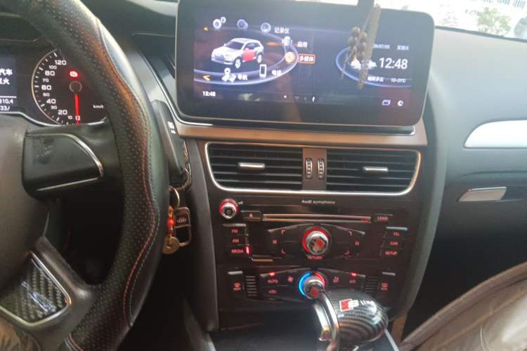 Used Audi A4L 2016 30 TFSI Collector's Edition Automatic Comfort Model Audio And AC Panel