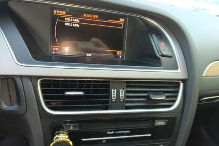 Used Audi A4L 2016 35 TFSI Collection Edition S line Luxury Model Audio And AC Panel
