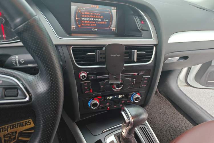 Used Audi A4L 2016 35 TFSI Collector's Edition Automatic Standard Model Audio And AC Panel