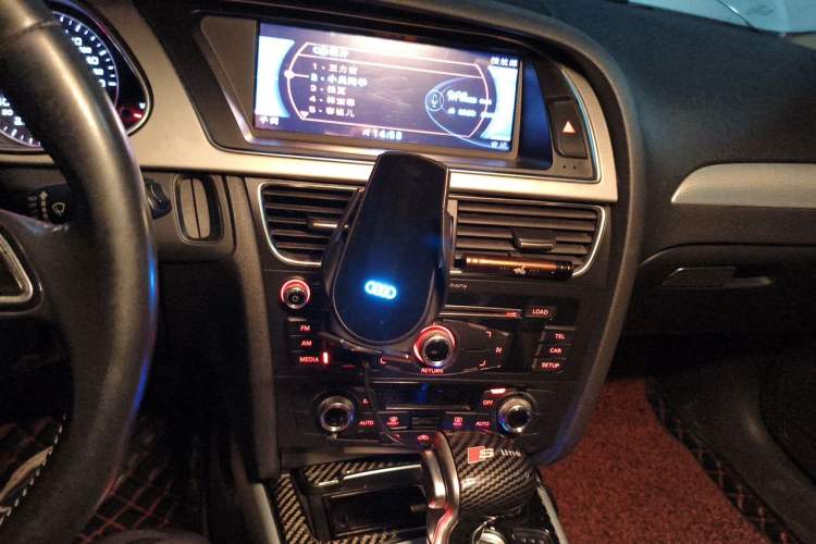 Used Audi A4L 2016 35 TFSI Collector's Edition Automatic Standard Model Audio And AC Panel