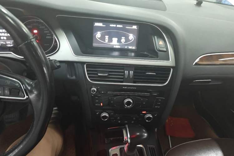 Used Audi A4L 2016 35 TFSI Collection Edition S line Comfort Model Audio And AC Panel