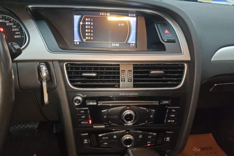 Used Audi A4L 2016 30 TFSI Collector's Edition Automatic Comfort Model Audio And AC Panel