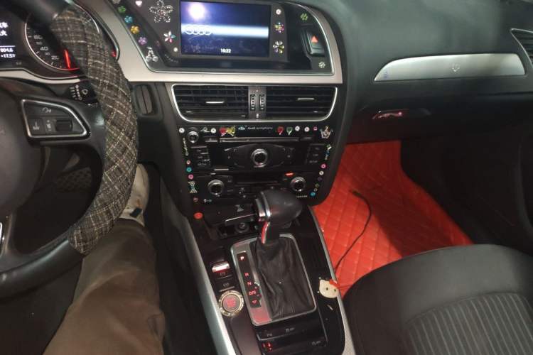 Used Audi A4L 2016 35 TFSI Collector's Edition Automatic Standard Model Audio And AC Panel