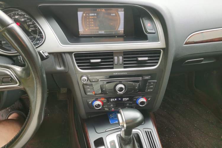 Used Audi A4L 2016 35 TFSI Collection Edition S line Comfort Model Audio And AC Panel