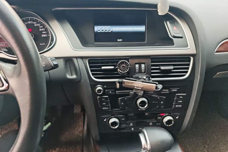 Used Audi A4L 2016 35 TFSI Collection Edition S line Comfort Model Audio And AC Panel