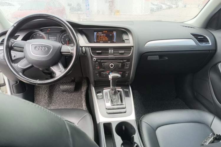 Used Audi A4L 2016 30 TFSI Collector's Edition Automatic Comfort Model Center Console