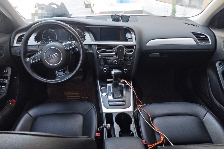Used Audi A4L 2016 35 TFSI Collector's Edition Automatic Standard Model Center Console