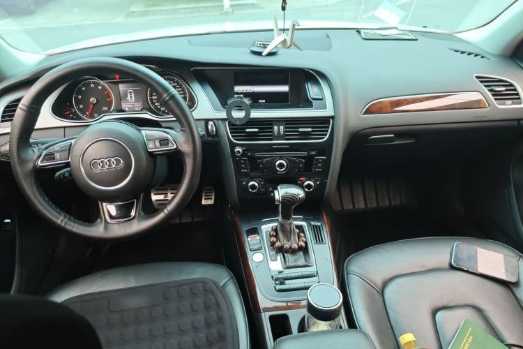Used Audi A4L 2016 35 TFSI Collection Edition S line Comfort Model Center Console