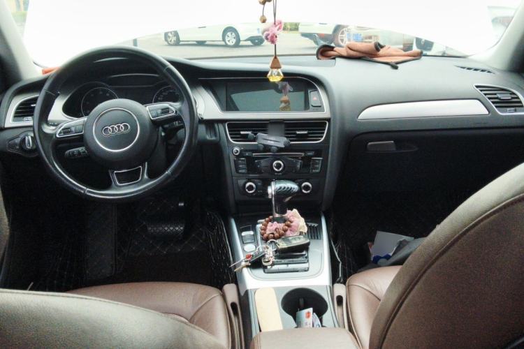 Used Audi A4L 2016 35 TFSI Collector's Edition Automatic Standard Model Center Console