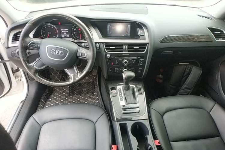 Used Audi A4L 2016 30 TFSI Collector's Edition Automatic Comfort Model Center Console