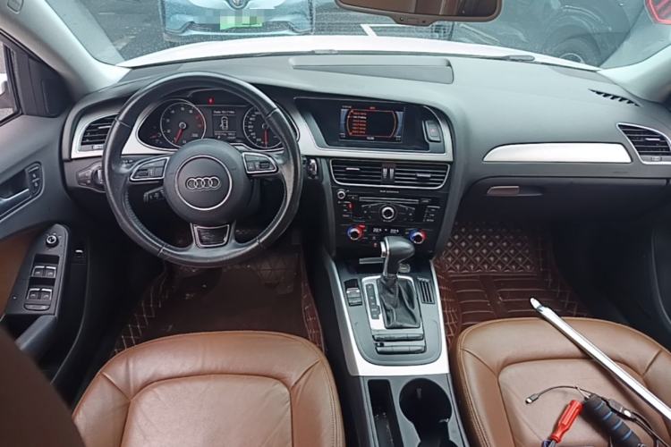 Used Audi A4L 2016 35 TFSI Collector's Edition Automatic Standard Model Center Console