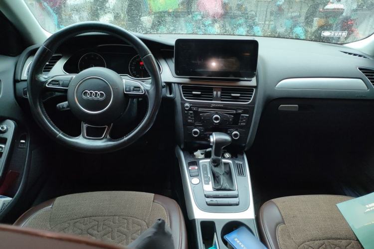 Used Audi A4L 2016 35 TFSI Collector's Edition Automatic Standard Model Center Console