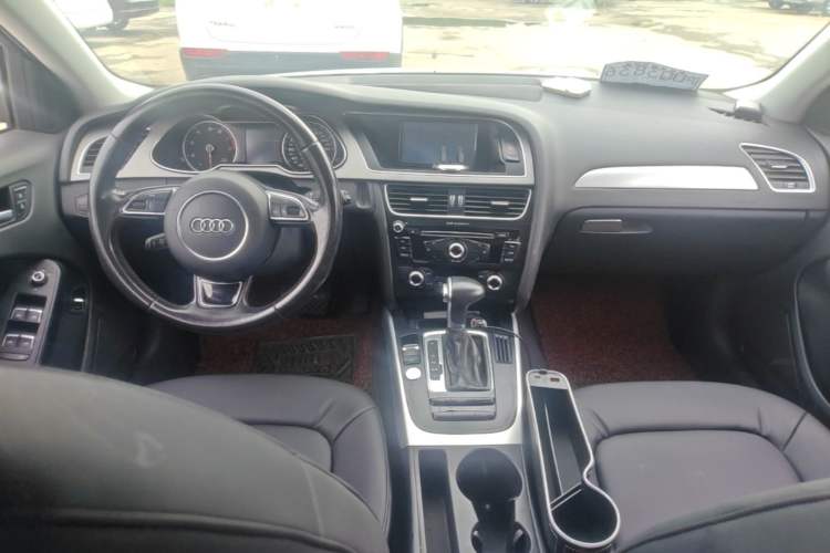 Used Audi A4L 2016 35 TFSI Collector's Edition Automatic Standard Model Center Console