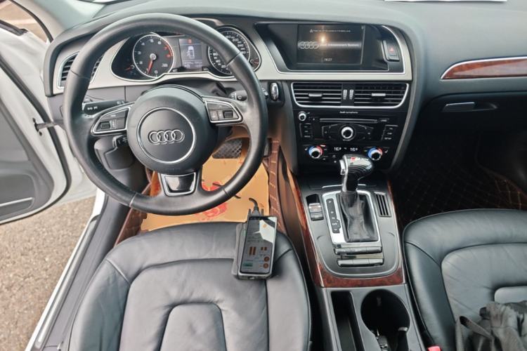 Used Audi A4L 2016 35 TFSI Automatic Comfort Model Center Console